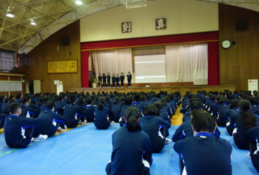 東吾妻町中学生海外派遣事業の報告会が開催されました。